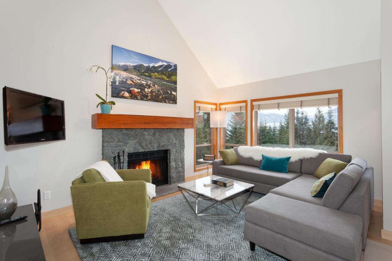 Painted Cliff 11 | Dog Friendly! Ski-In Ski-Out Benchlands Townhome W/ Hot Tub & Fireplace Вістлер Екстер'єр фото