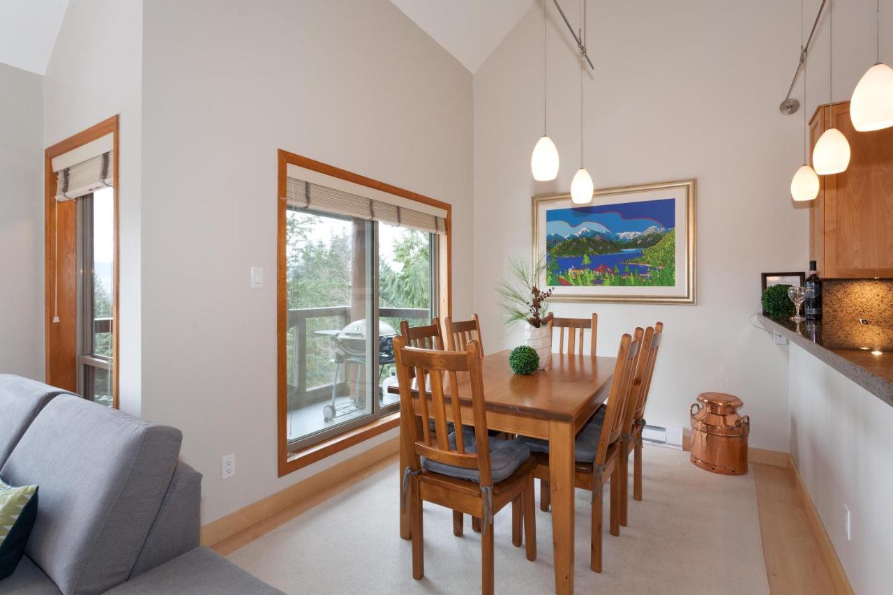 Painted Cliff 11 | Dog Friendly! Ski-In Ski-Out Benchlands Townhome W/ Hot Tub & Fireplace Вістлер Екстер'єр фото